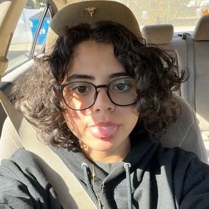 Meet your Posher, Gabriela